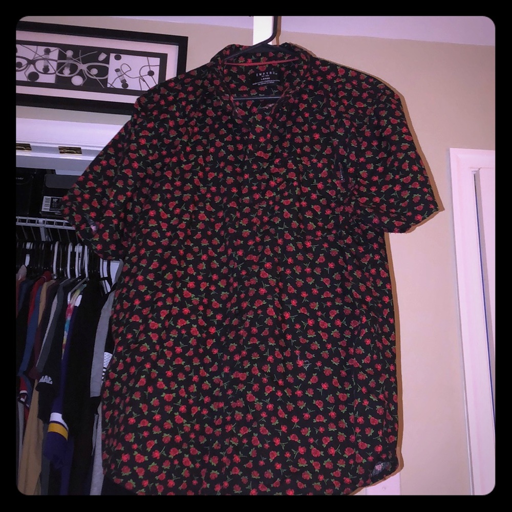 Empyre Large Black w/ Roses Button Up